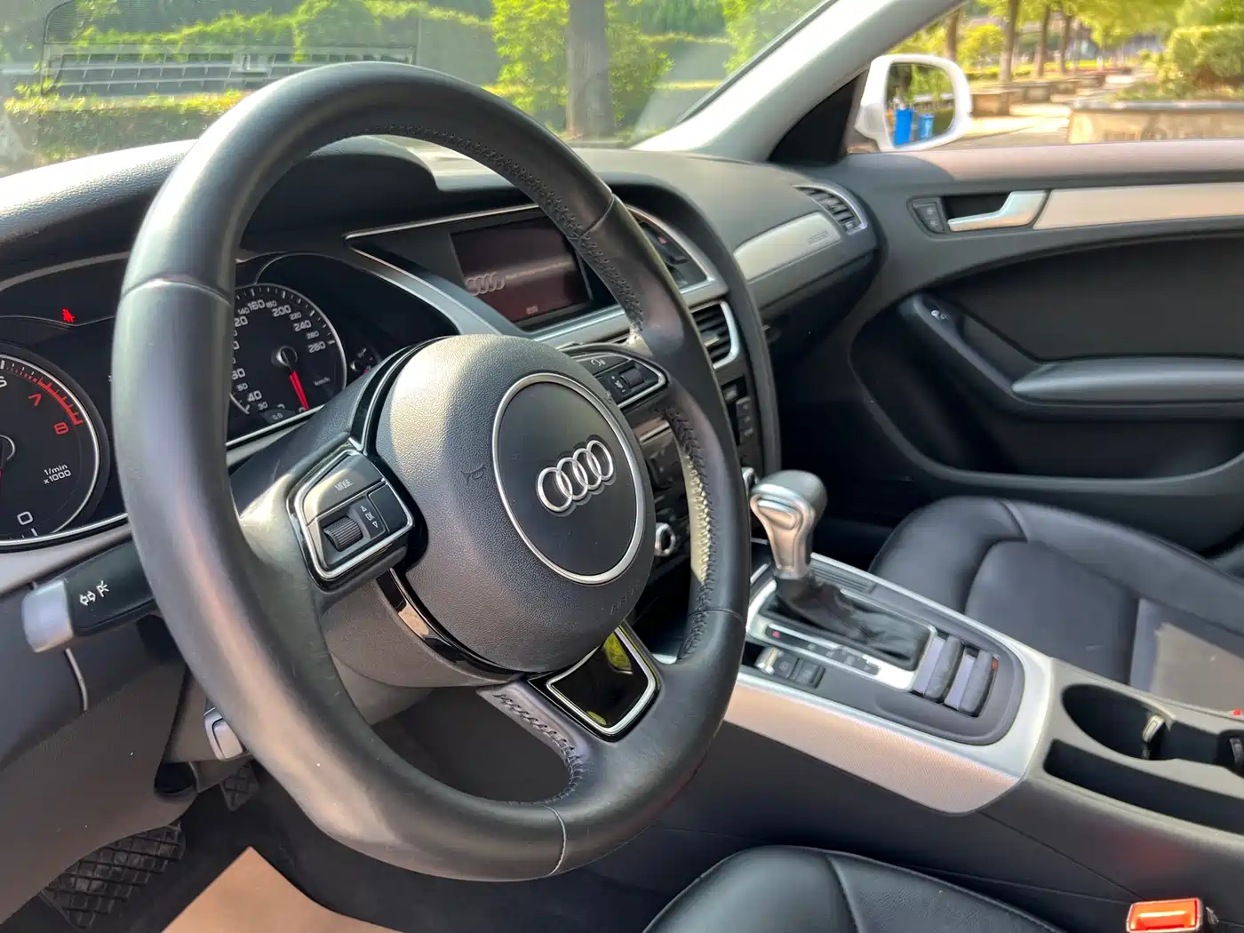 Audi A4L 2015 45 TFSI quattro Individual Sport фото 10