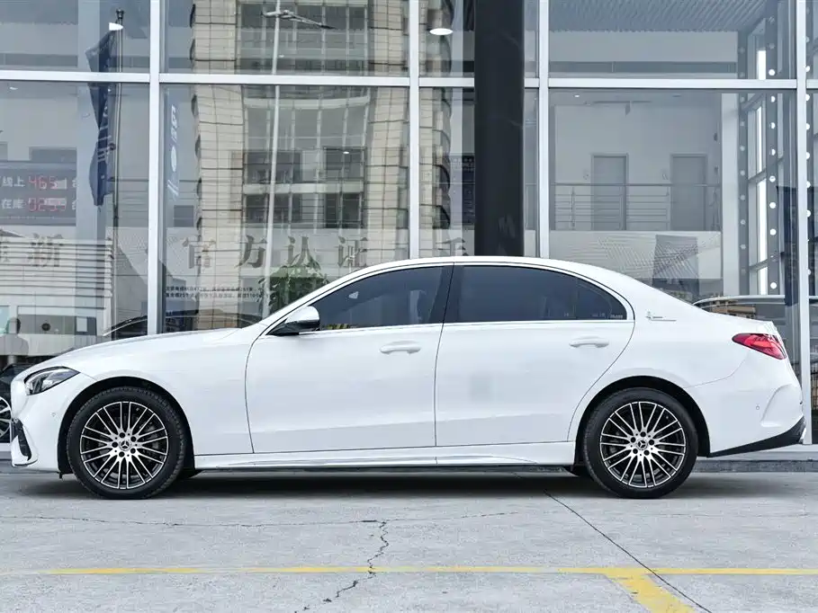 Mercedes-Benz C-Class 2024 C 260 L Sport фото 3