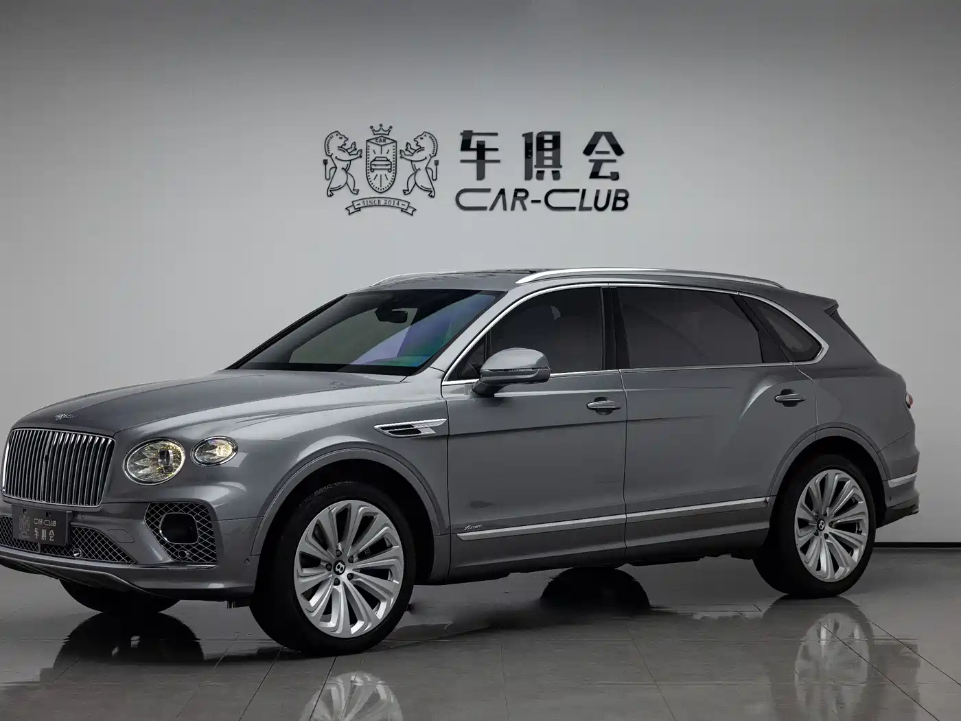 Bentley Bentayga 2023 4.0T V8 Long Wheelbase Elegance Edition