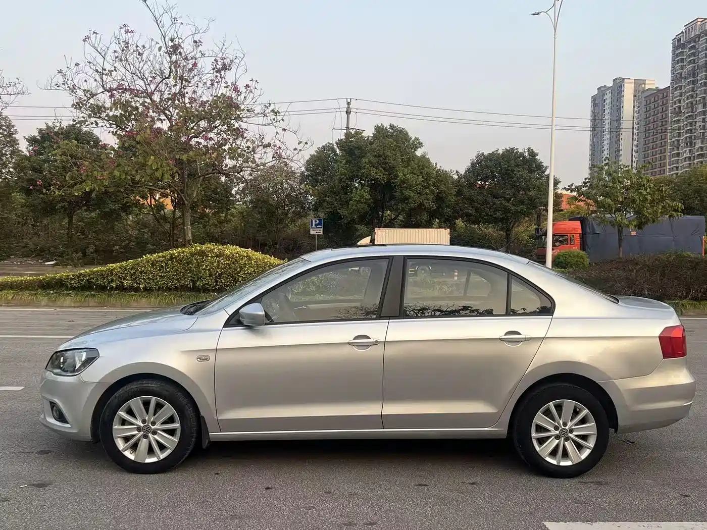 Volkswagen Jetta 2015 1.6L Auto Comfort фото 6