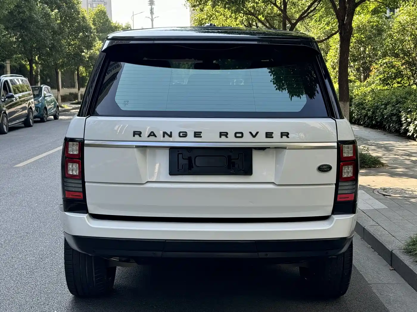 Land Rover Range Rover 2015 3.0 TDV6 Vogue фото 4