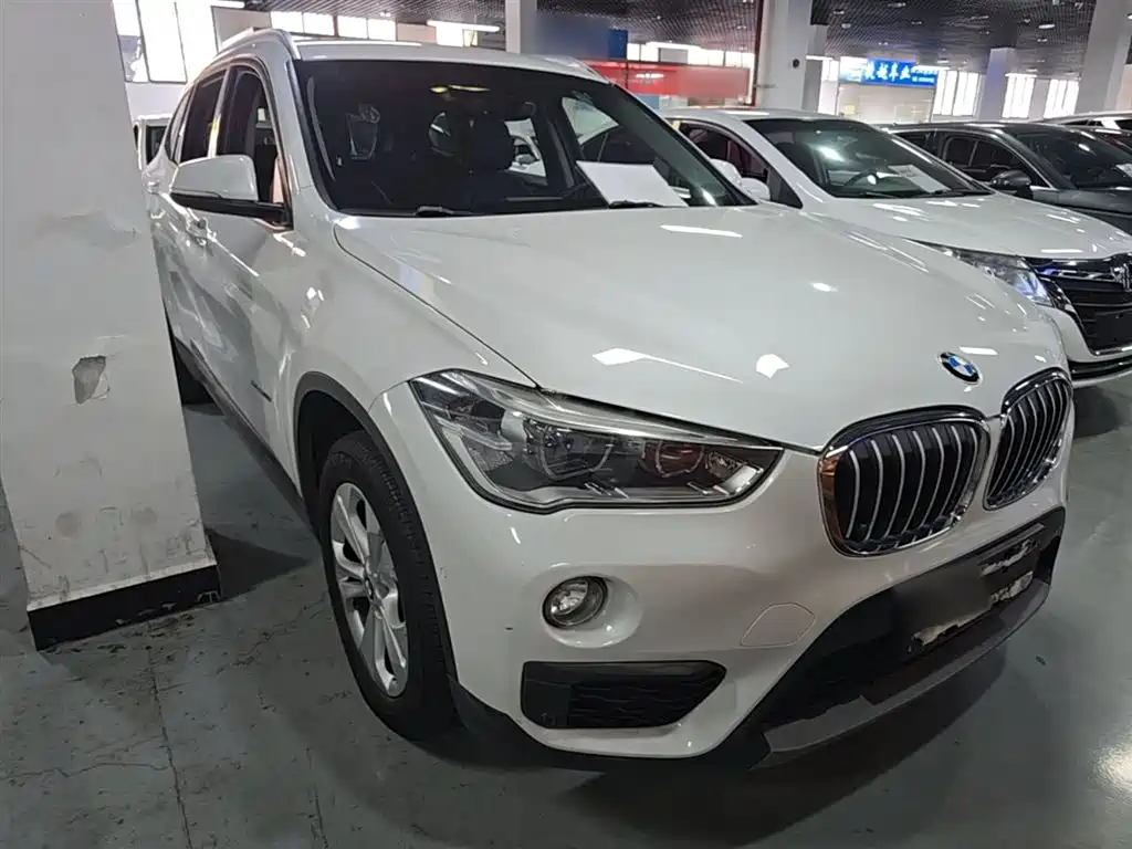 BMW X1 2016 sDrive18Li Premium Model фото 4