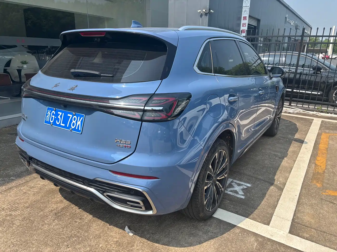 Hongqi HS5 2023 2.0T 4WD Flag Leader Pro фото 5
