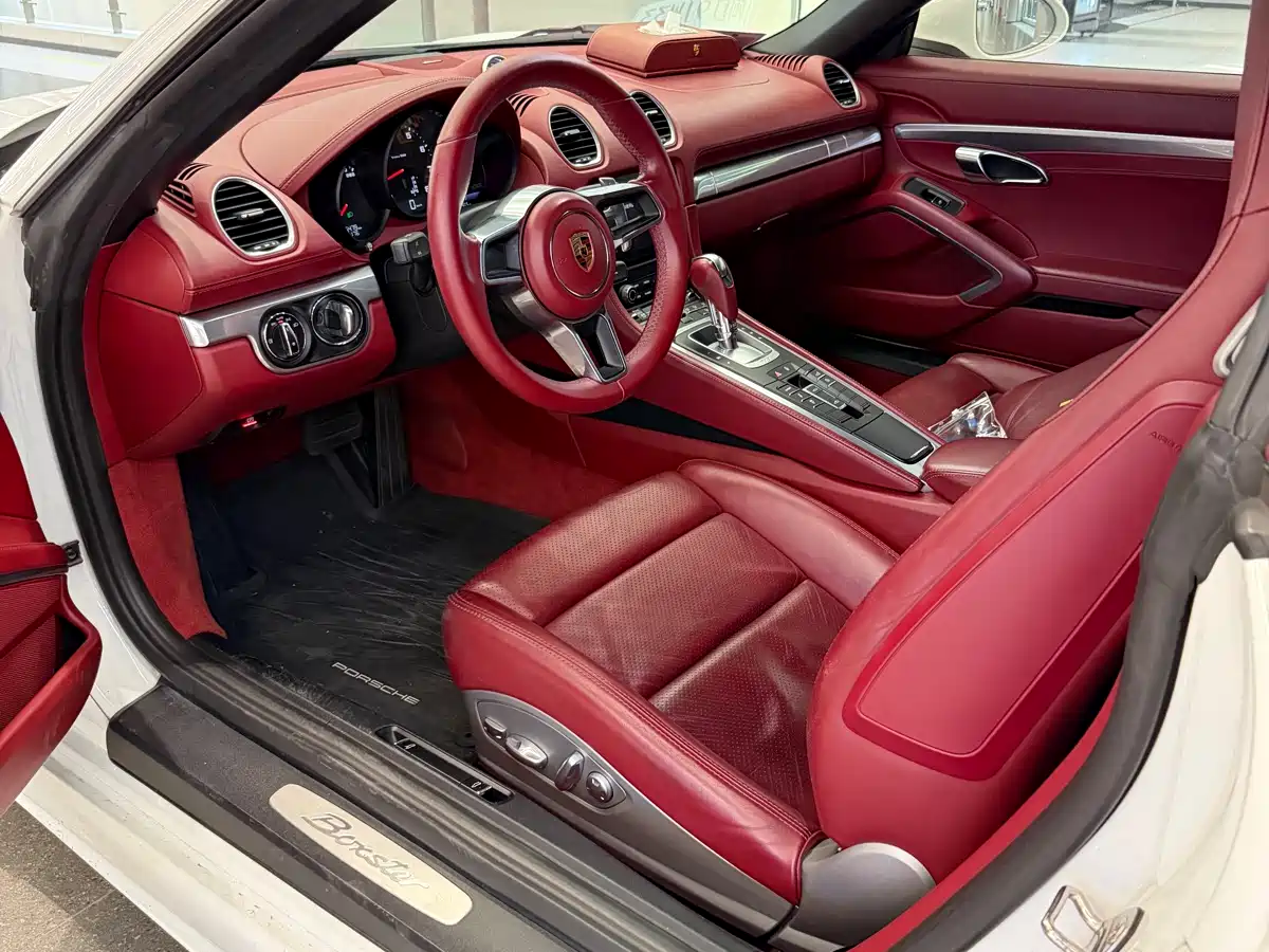 Porsche 718 2016 Boxster 2.0T фото 5