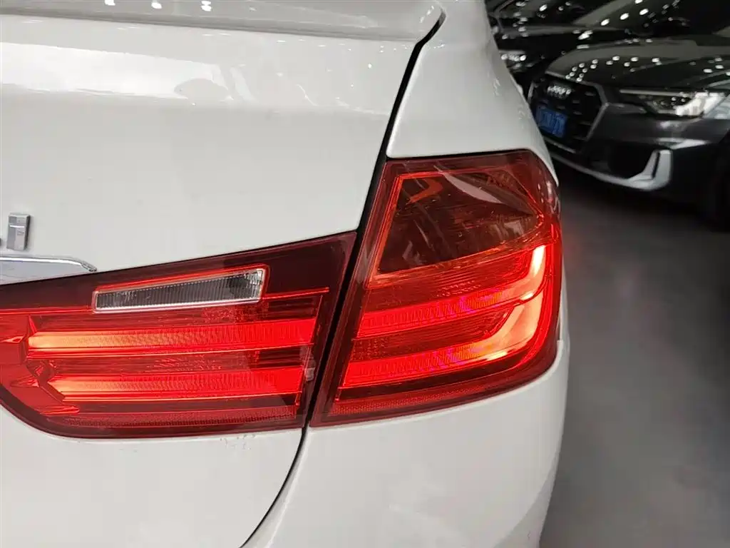 BMW 3 Series 2015 320Li Fashion фото 8