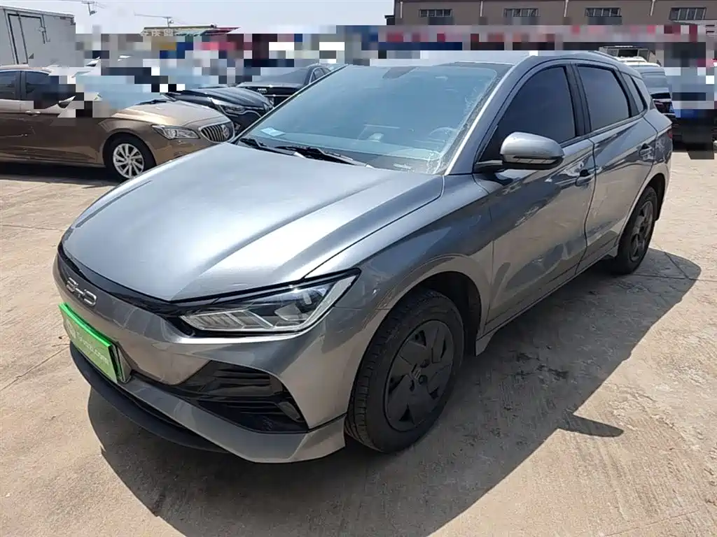 BYD E2