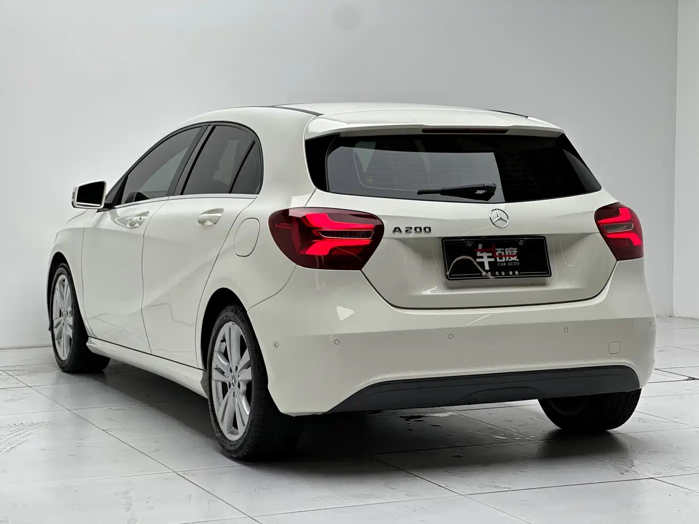 Mercedes-Benz A-Class (Import) 2017 A 200 Dynamic Edition фото 6
