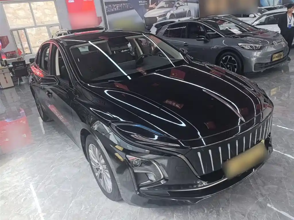 Hongqi E-QM5 2022 431km Charging Enjoyment Edition фото 4