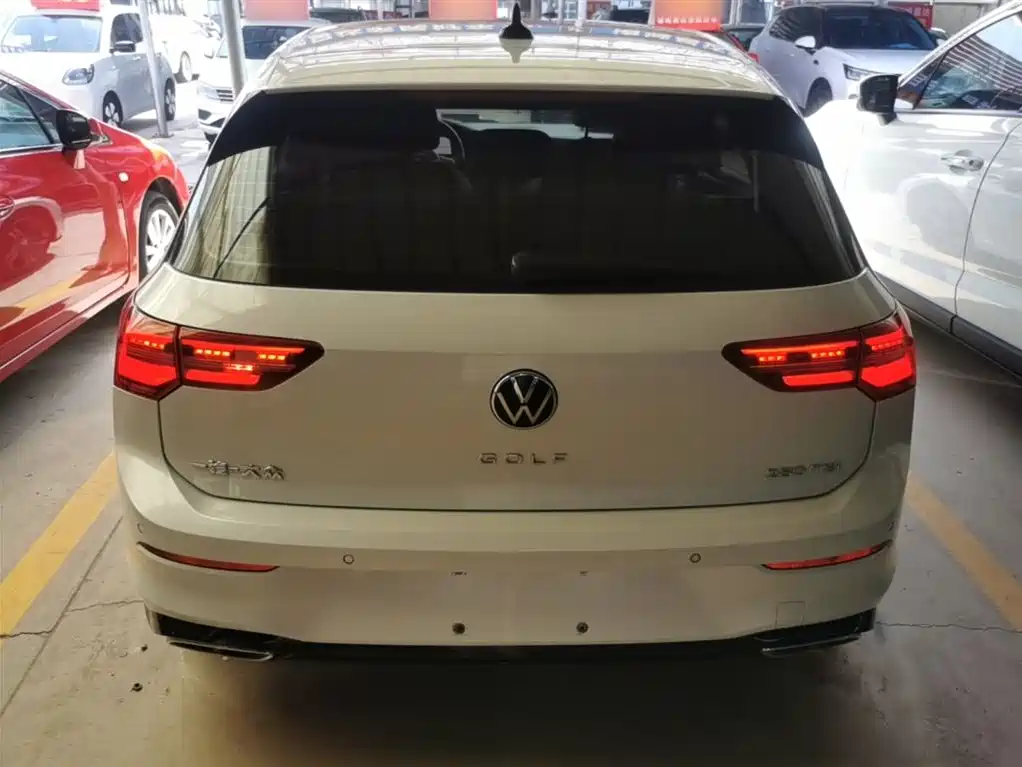 Volkswagen Golf 2021 280TSI DSG R-Line фото 6
