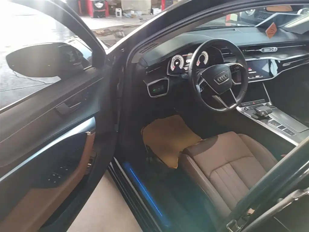 Audi A6L 2021 45 TFSI Exclusive Elegance фото 16