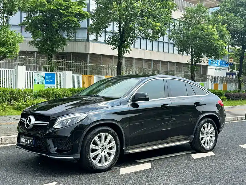 Mercedes-Benz GLE Coupe GLE 320 4MATIC Coupe SUV