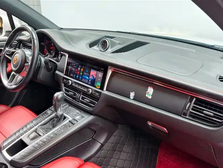 Porsche Macan 2018 Macan 2.0T фото 11