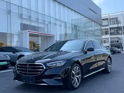 Mercedes-Benz E