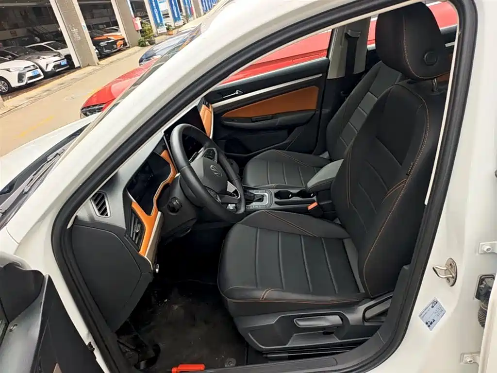 Volkswagen Bora 2025 200TSI DSG Joy Ride Navigation Edition фото 15