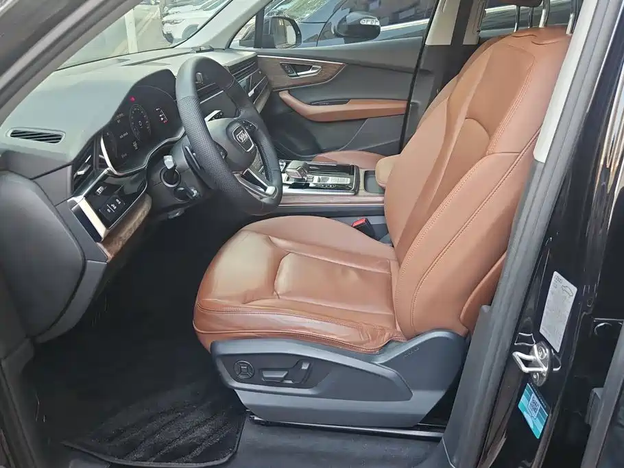 Photo 9 - Audi Q7