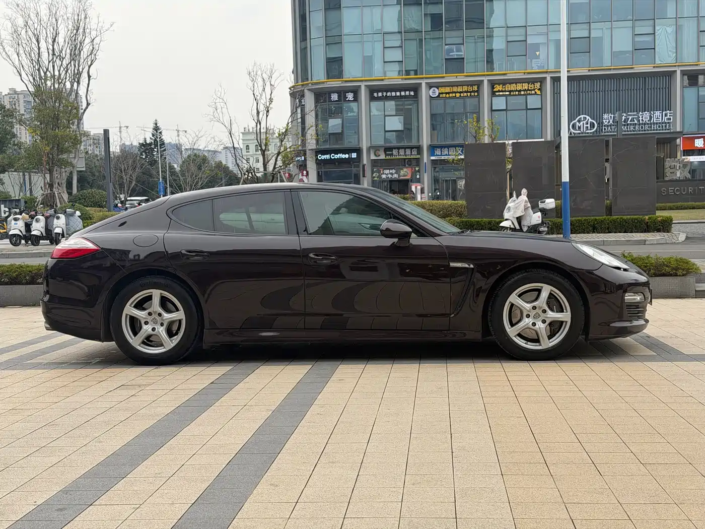 Porsche Panamera 2010 Panamera 3.6L фото 3