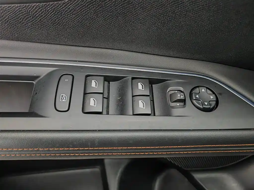 Peugeot 5008 2017 380THP 7-seat Elite Edition фото 9