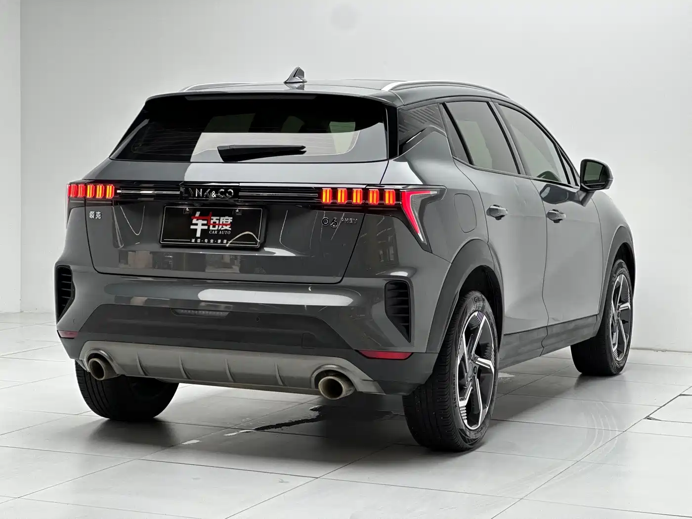 Lynk & Co 06 EM-P 2022 PHEV 84KM Range Pro фото 4