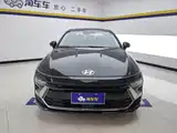 Photo 2 - Hyundai Sonata