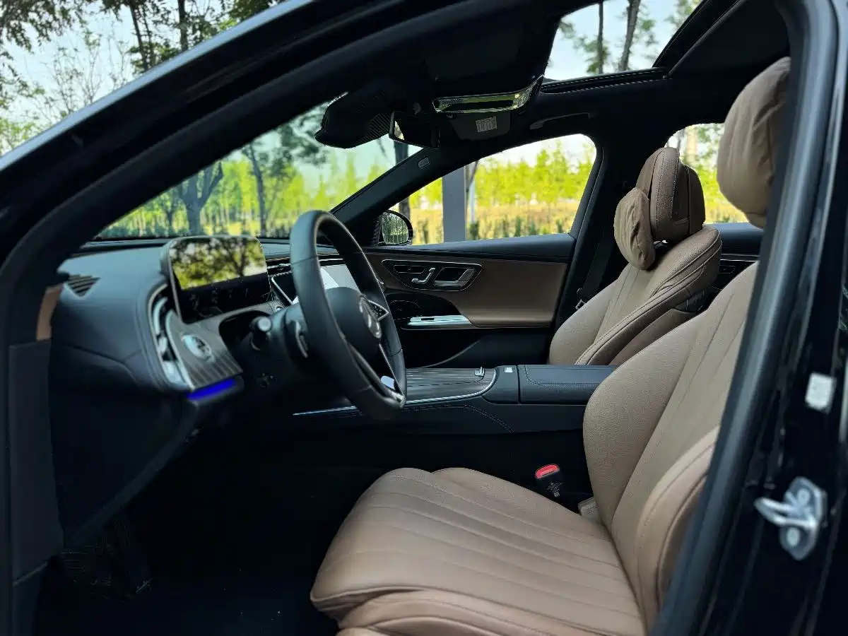 Mercedes-Benz E-Class 2024 E 300 L Fashion фото 11