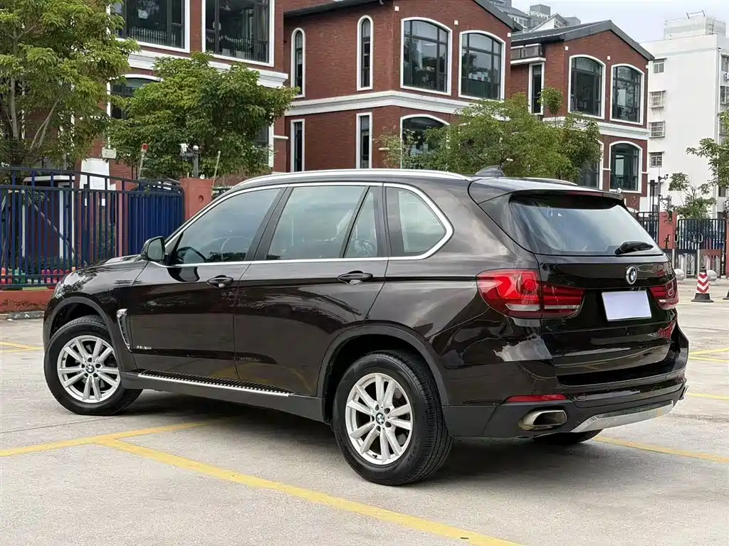 BMW X5 (Import) 2014 xDrive35i Leading фото 9
