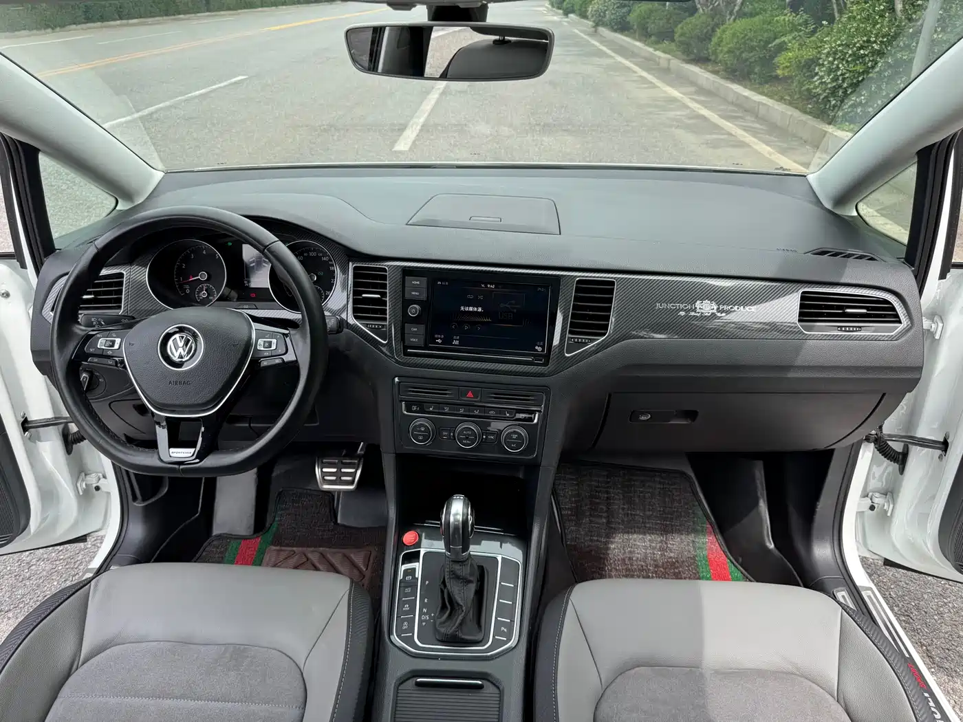 Volkswagen Golf Sportsvan 2019 280TSI Automatic Voyager China V фото 20