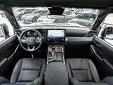 Фото 13 - Lexus GX
