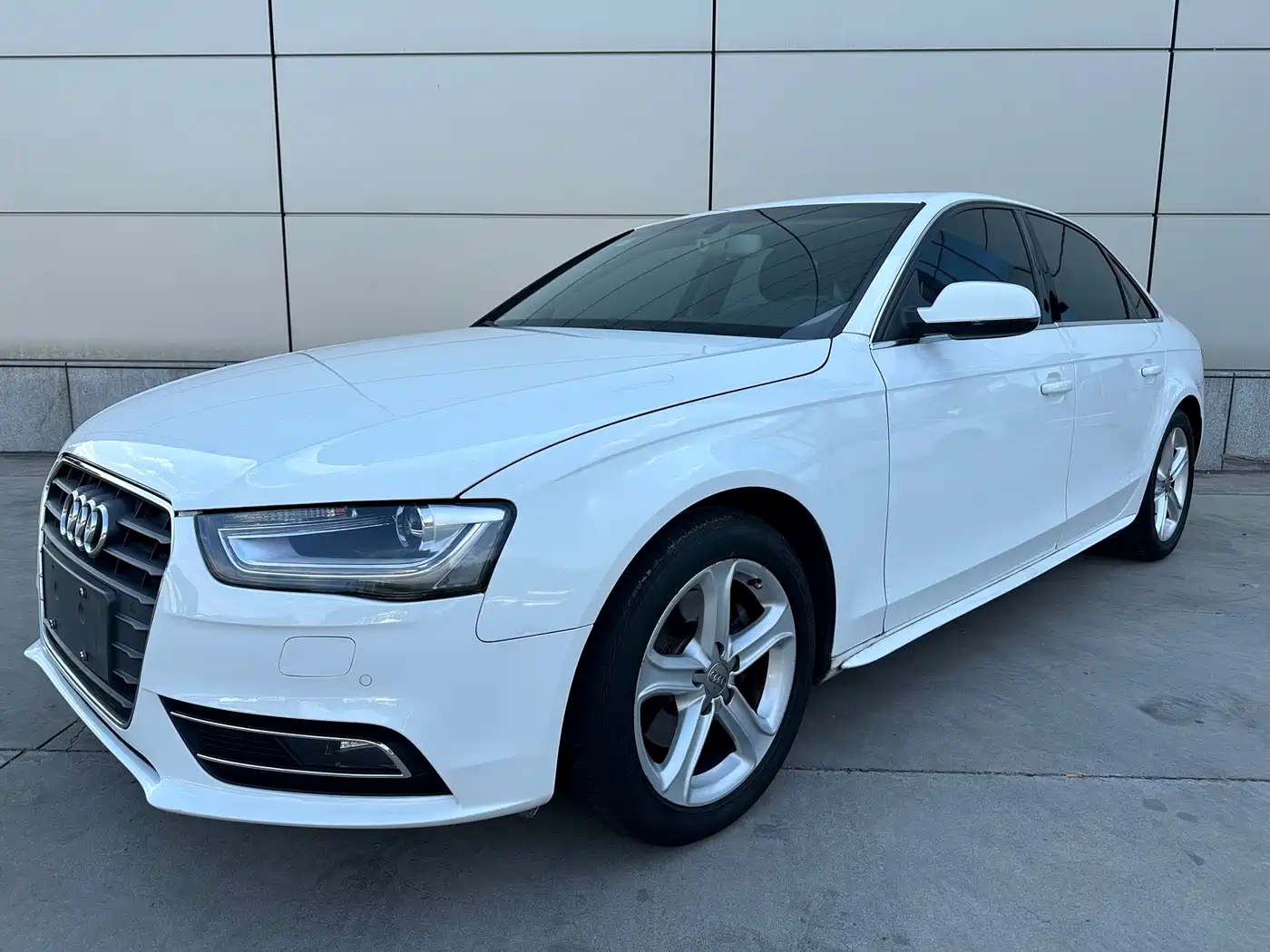 Audi A4L 2015 35 TFSI Auto Standard