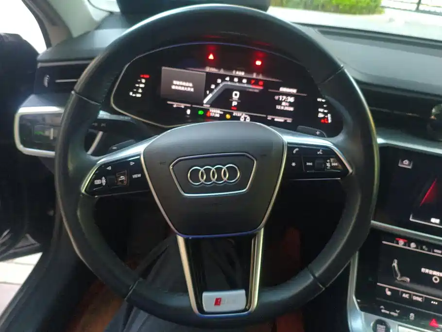 Фото 15 - Audi A7
