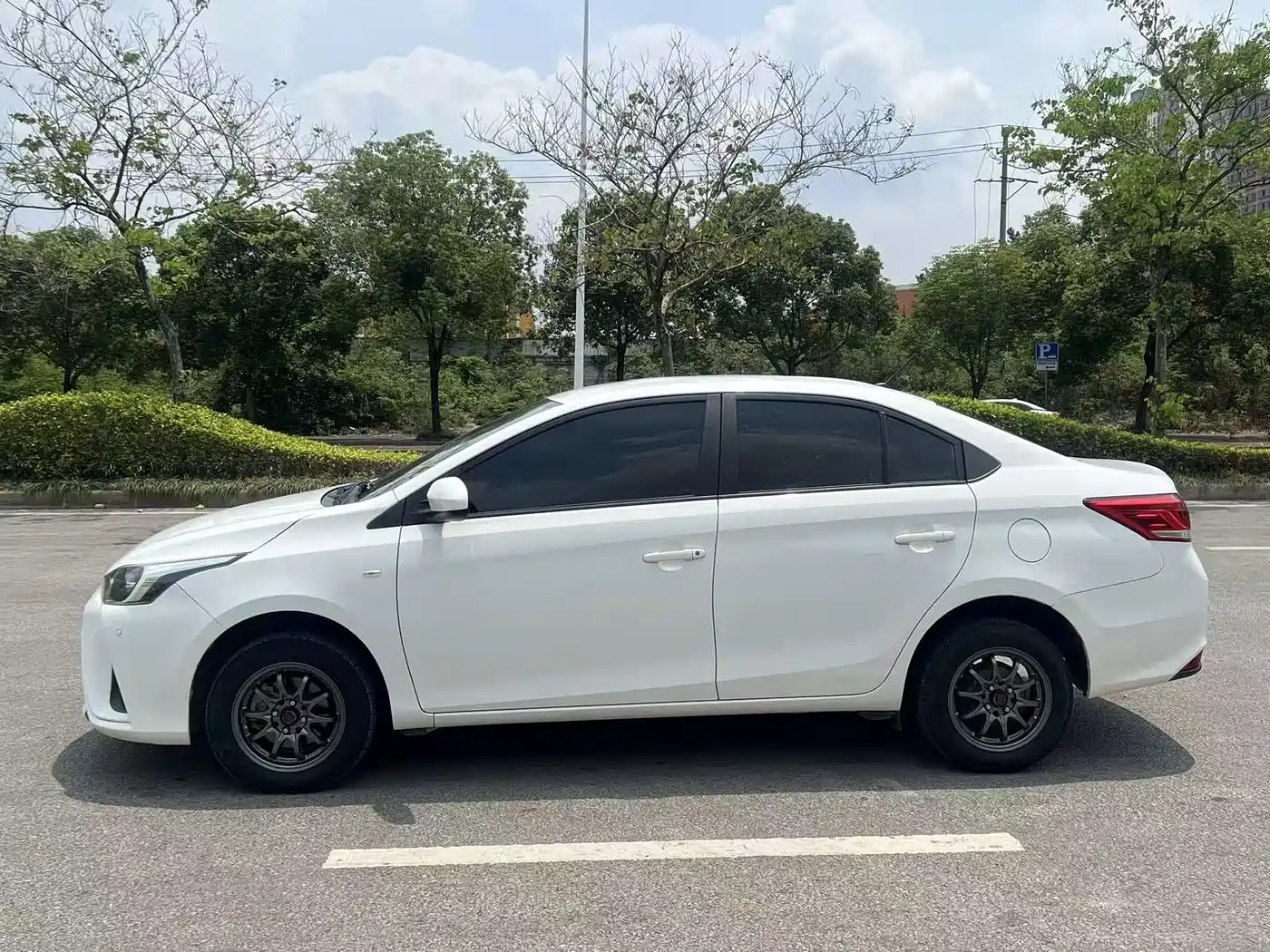 Toyota YARiS L Zhi Xiang 2017 1.3E Manual Charming Edition фото 4