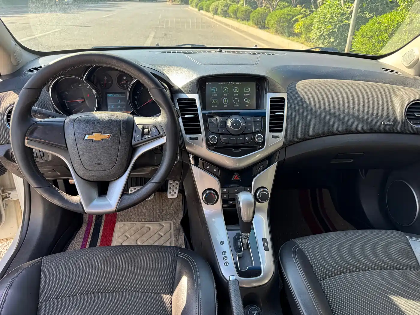 Chevrolet Cruze 2013 Hatchback 1.6T Automatic Flagship фото 10