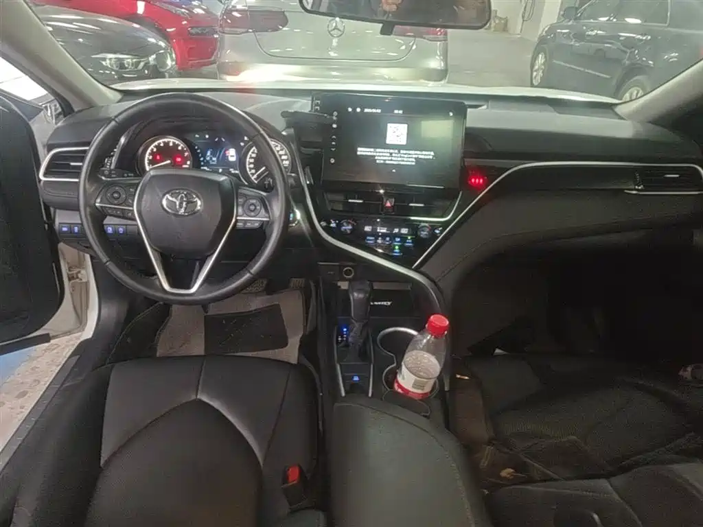 Toyota Camry 2023 2.0G Luxury Edition фото 10