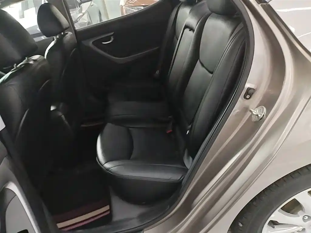 Hyundai Langdong 2016 1.6L Automatic Premium Edition фото 17