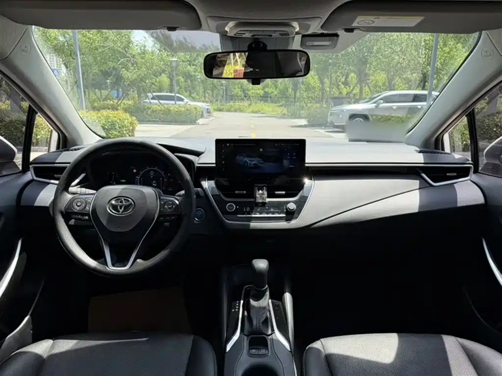 Toyota Corolla 2023 1.8L Smart Hybrid Dual Engine Elite Edition фото 8