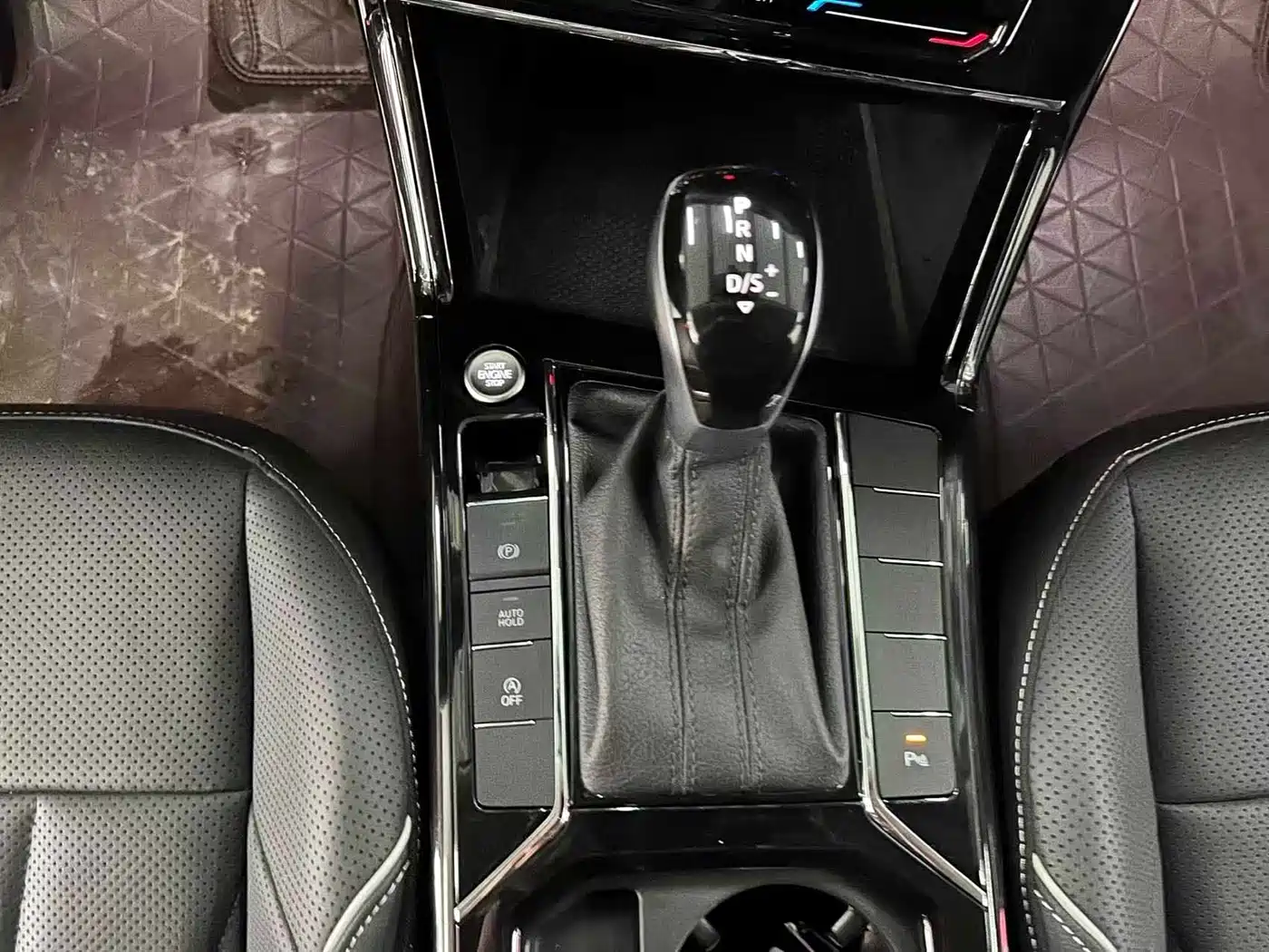 Volkswagen Passat 2024 Model 380TSI Starlight Elite фото 11