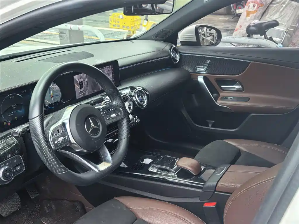 Mercedes-Benz A-Class 2019 A 200 L Sport Sedan фото 5