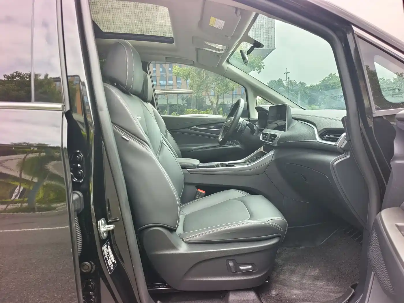 SAIC Maxus Maxus G50 2023 PLUS 1.5T Automatic Escort Edition фото 9