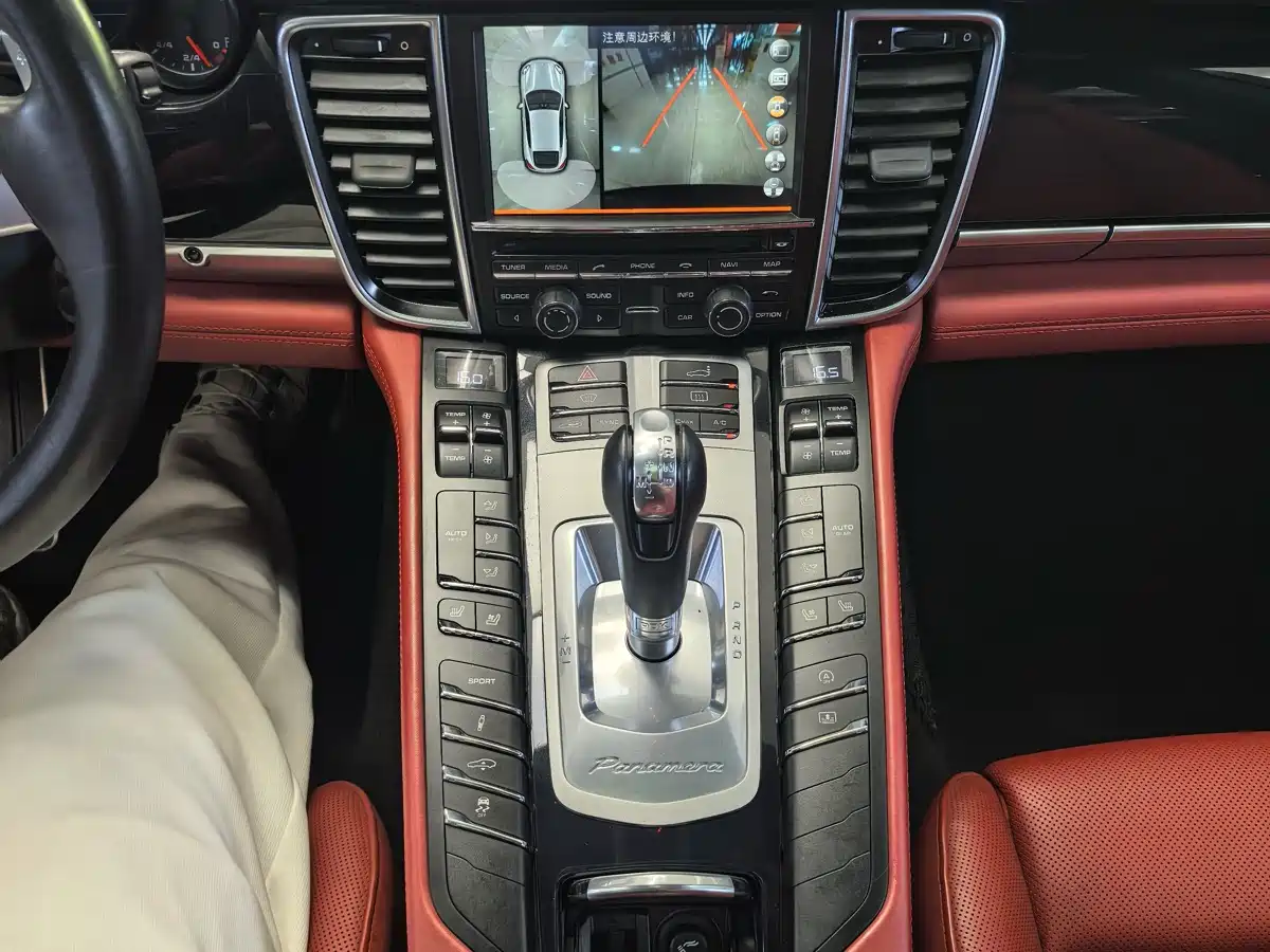 Porsche Panamera 2016 Panamera 4 Edition 3.0T фото 10