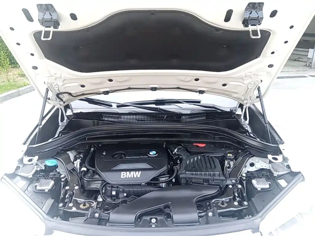 BMW X1 2018 sDrive18Li Premium Model фото 20