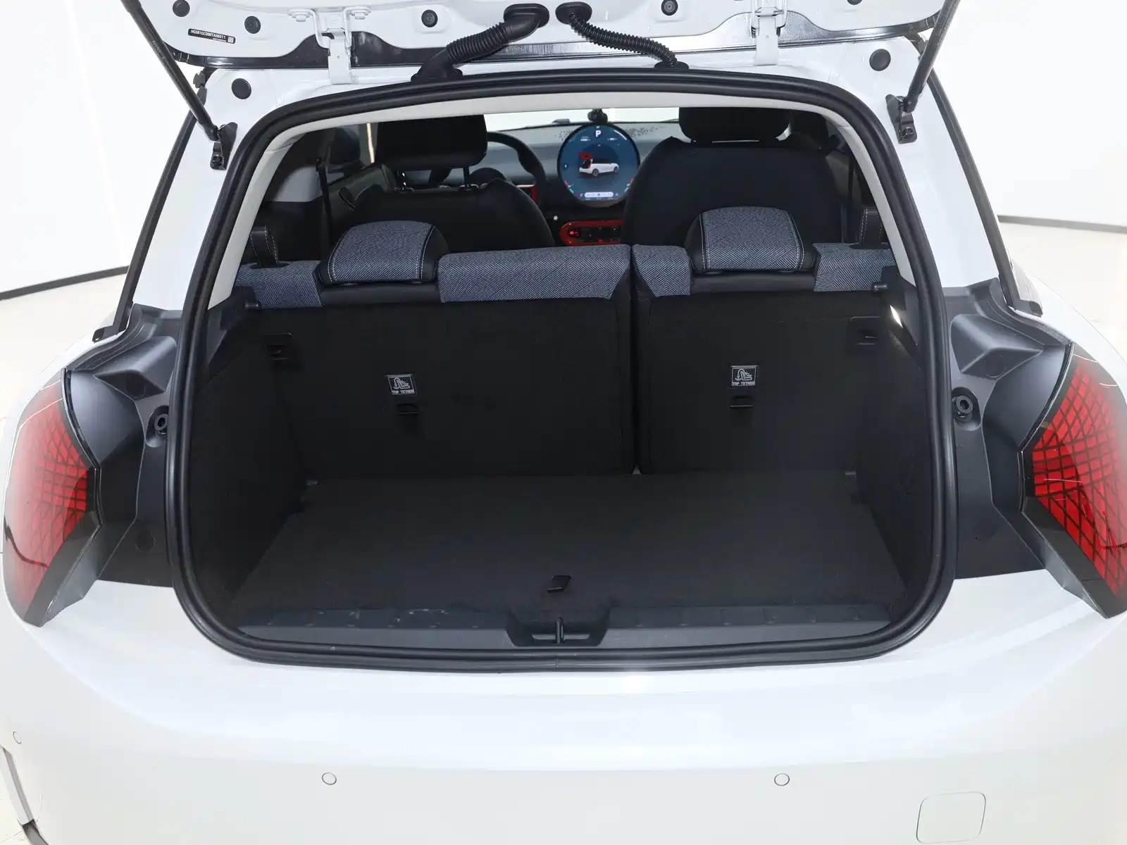 Фото 23 - MINI Electric MINI COOPER