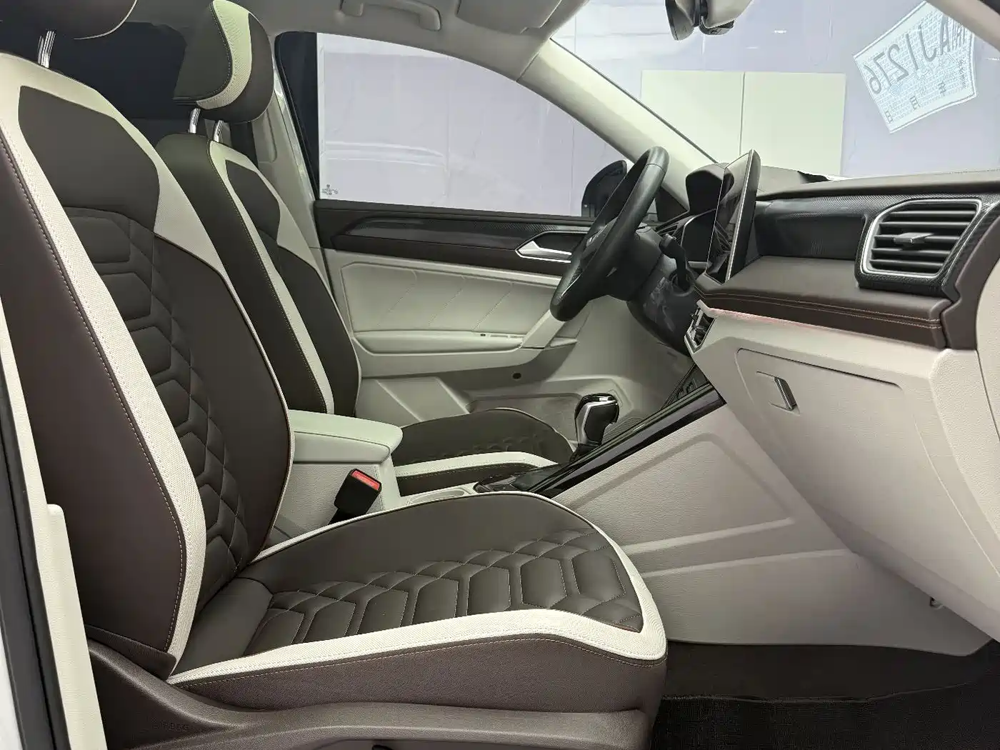Volkswagen Tayron 2023 280TSI 2WD Luxury Plus Advanced Edition фото 19