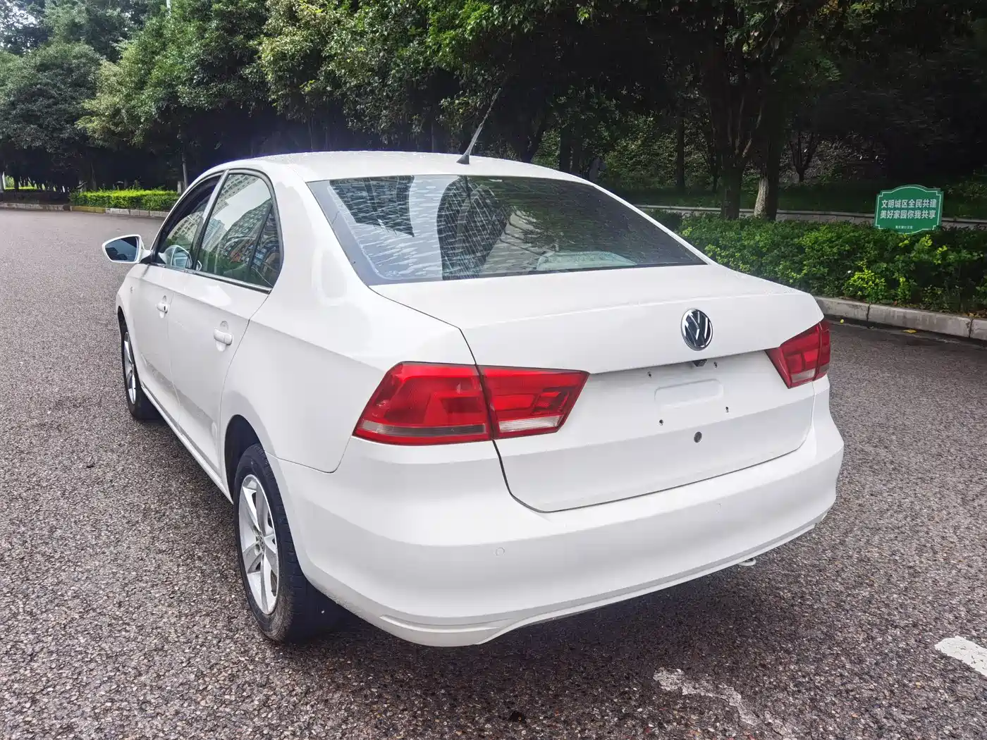Volkswagen Santana 2016 1.6L Manual Comfort Edition фото 6