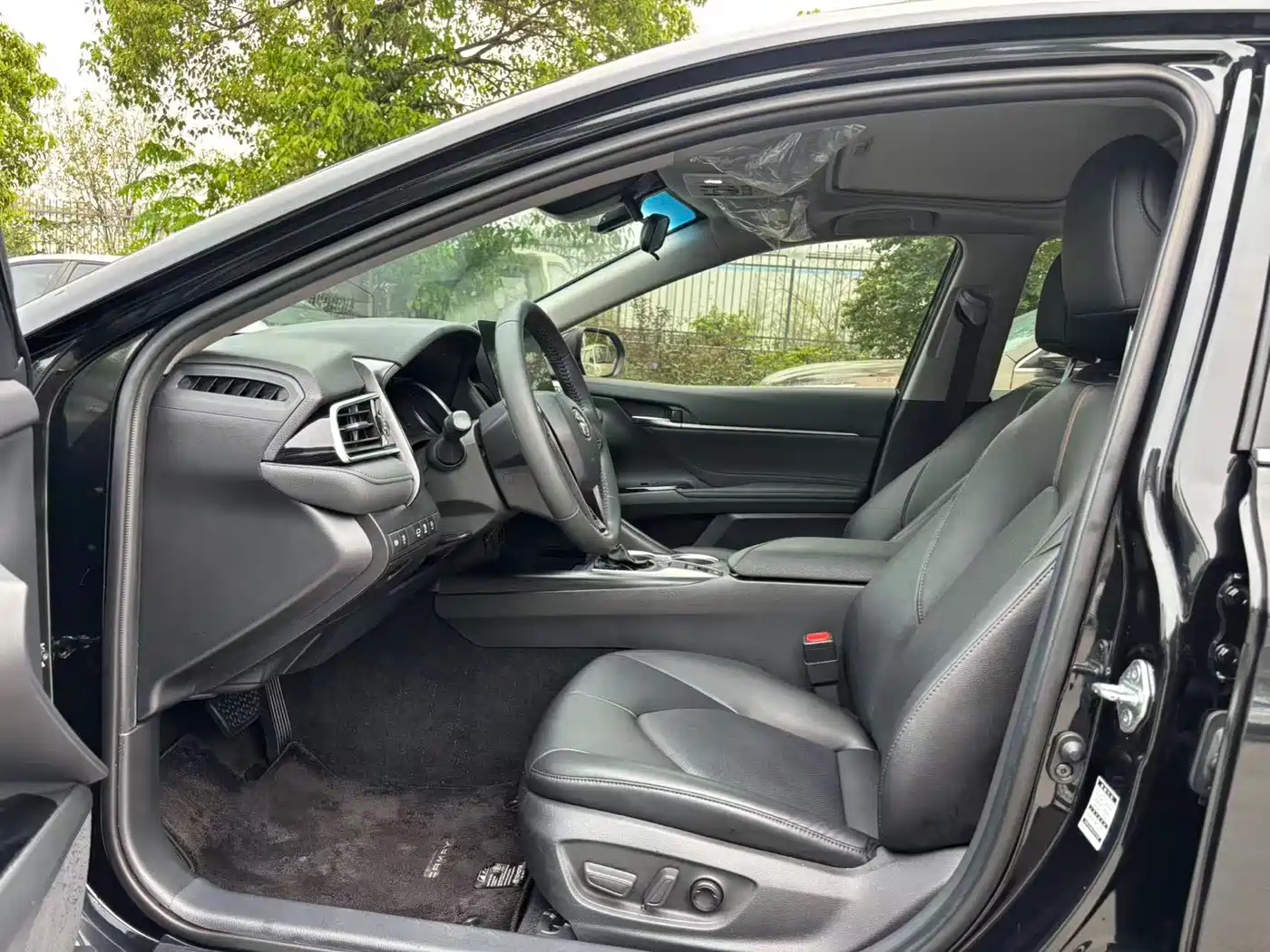 Toyota Camry 2021 2.0G Luxury Edition фото 4