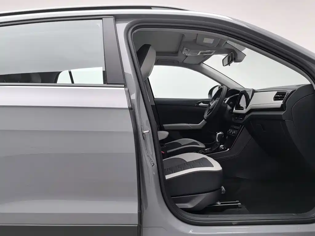 Фото 23 - Volkswagen Tharu