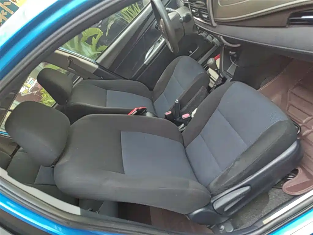 Toyota YARiS L Zhi Xuan 2015 1.5E Auto Charming Edition фото 25