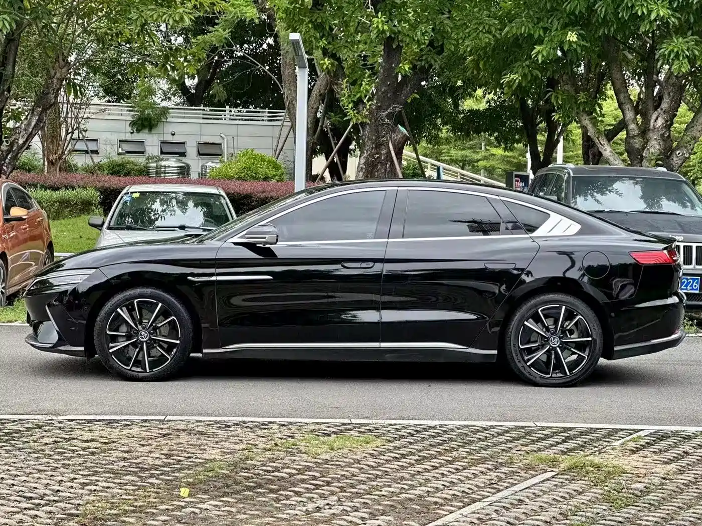 BYD Han 2020 EV Extended Range Luxury фото 9