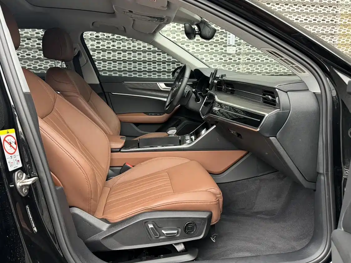 Audi A6L 2023 45 TFSI quattro Premium Elegance фото 11