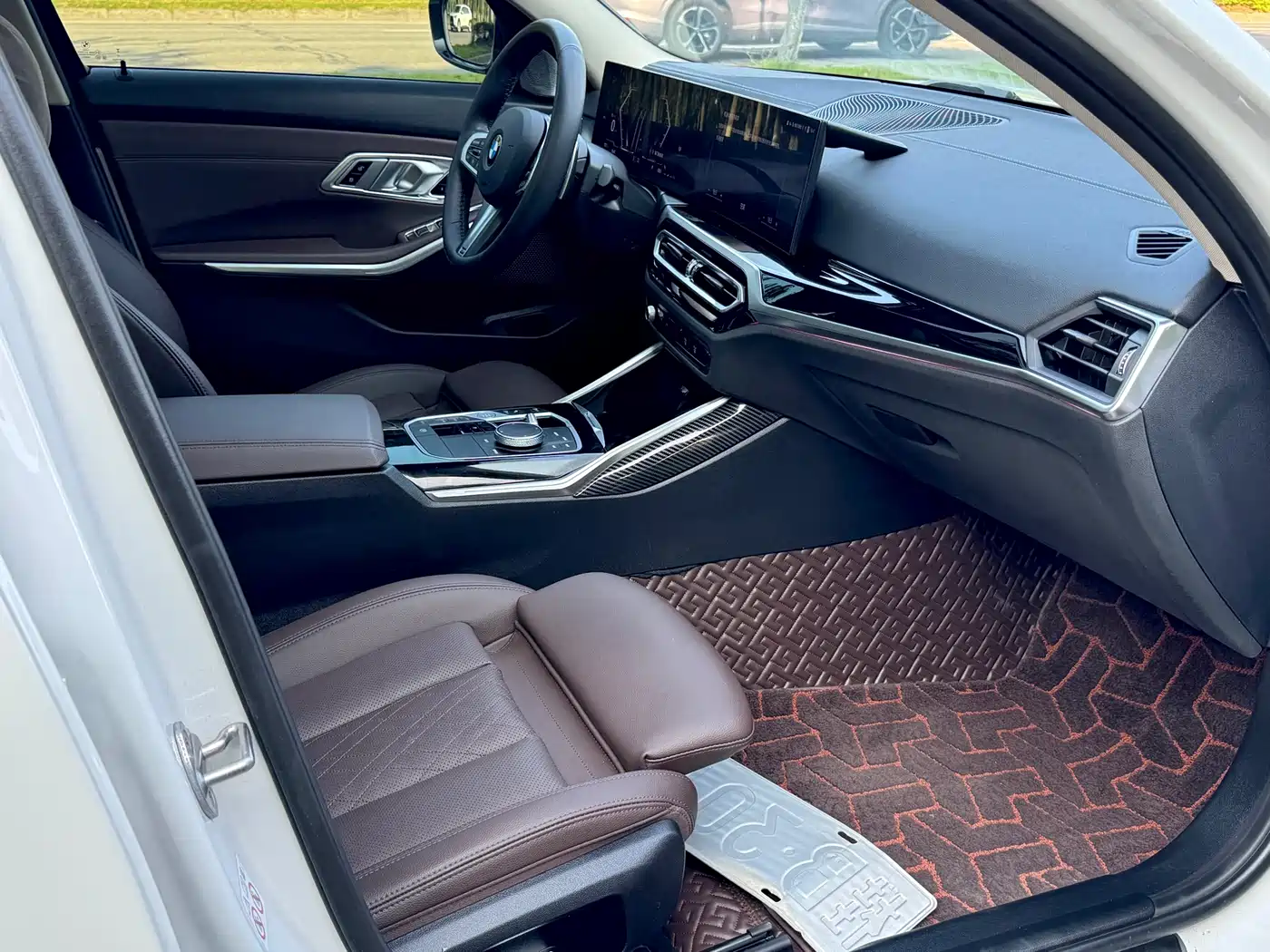 BMW 3 Series 2023 320Li M Sport Package фото 9