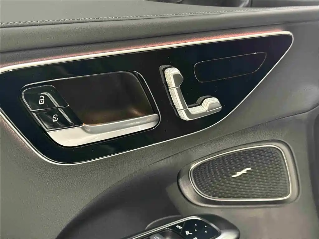 Mercedes-Benz C-Class 2024 C 200 L Sport Edition фото 18