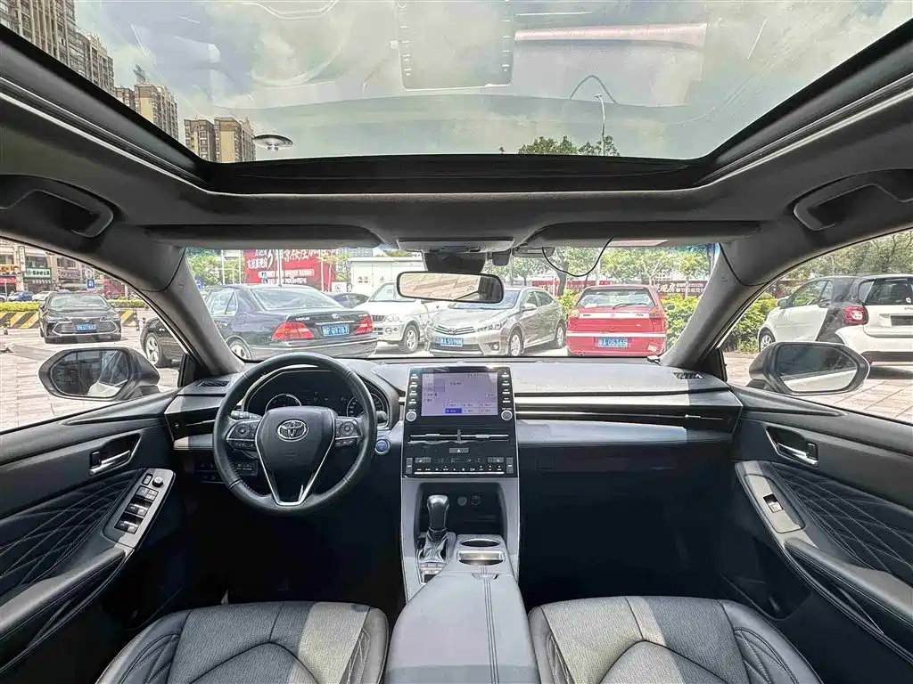 Toyota Avalon 2019 Hybrid 2.5L XLE Premium Edition China VI фото 14